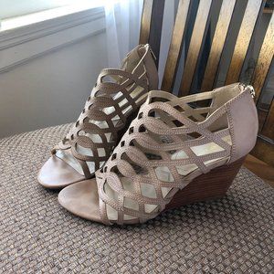 Adrienne Vittadini Neutral Tone Wedges, Size 8